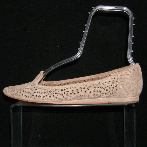 Vince Camuto Lanta tan leather laser cut flat 7.5M - Picture 4 of 8